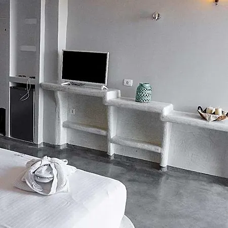 Demilmar Luxury Otel Perissa (Santorini)